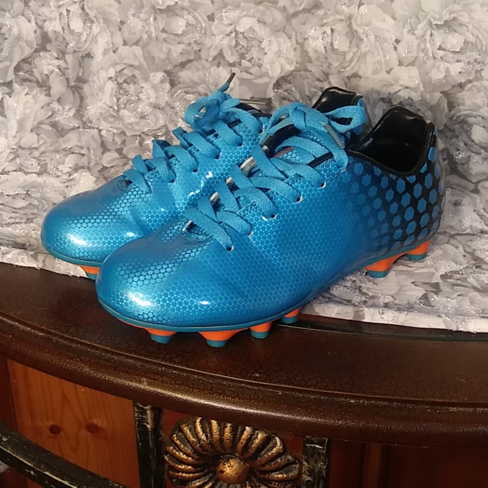 Vizari cleats